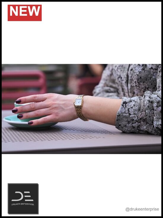 Rectangular Roman Numeral Dial Vintage Bracelet Watch main image 4